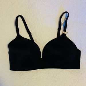 GAP NWT Everyday Smooth wireless padded bra
